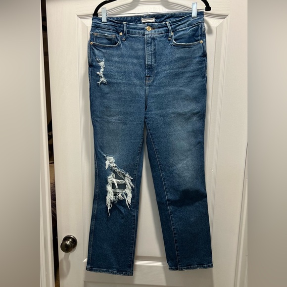 Good American Good Curve
High Waist Distressed Straight
Leg Jeans - Picture 2 of 5